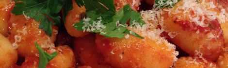 potato gnocchi with tomato sauce and parsley